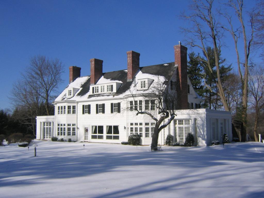 Four Chimneys Inn Беннингтон Экстерьер фото